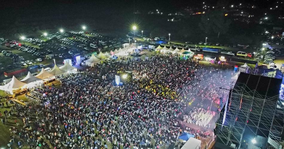 Enciende sus luces el Festival Nacional del Artesano Por los Nintildeos