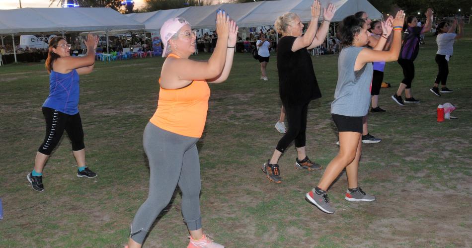 NOCHES AL AIRE LIBRE EN EL RIacuteO DULCE