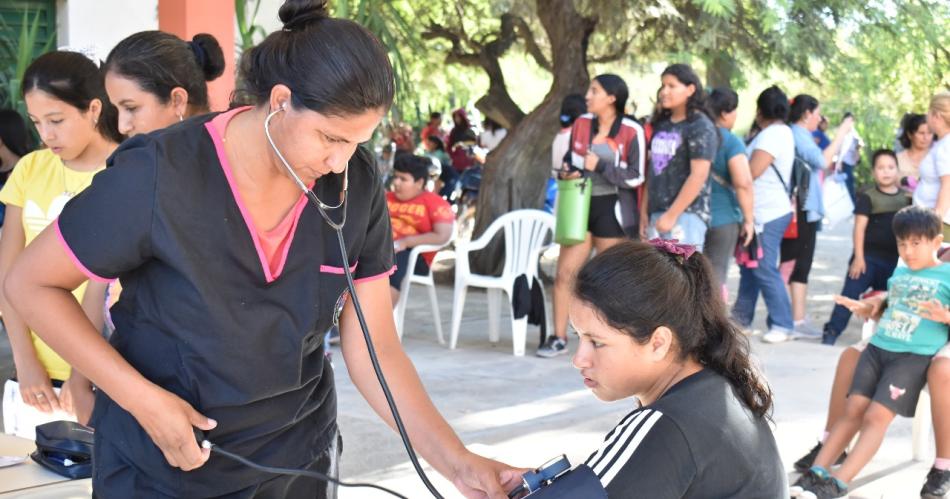 Hospital de Fernaacutendez realiza  un nuevo operativo de salud