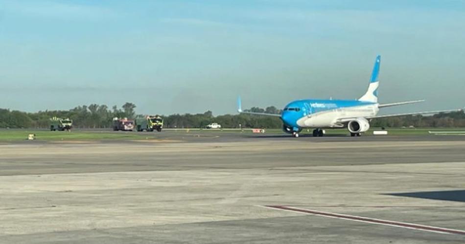 Avión de Aerolíneas Argentinas que aterrizó en emergencia en Ezeiza Fotos gentileza de Aviacionline