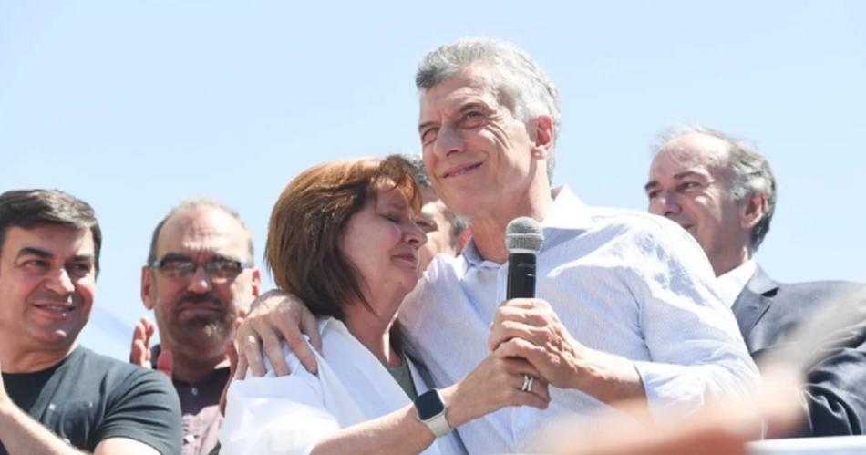 Patricia Bullrich junto a Mauricio Macri durante un acto en 2024 por las elecciones internas del PRO (Foto- Google)