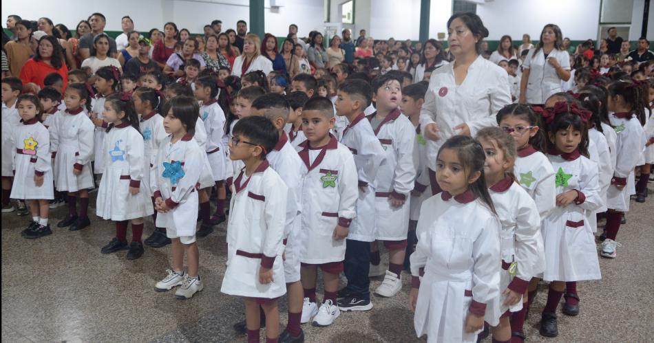 Volvieron las clases a la provincia- con diversos actos inauguraron el ciclo lectivo 