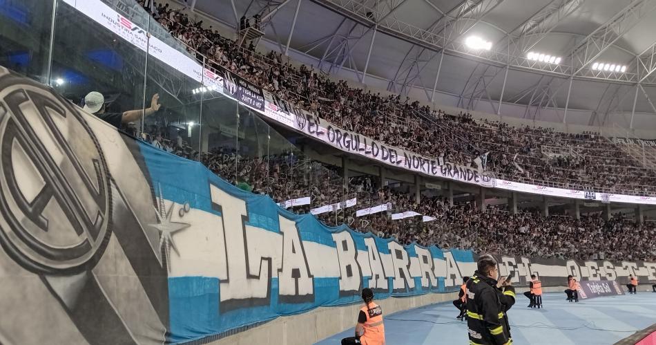 FOTOS  Asiacute fue la previa del partido entre Central Coacuterdoba y Boca en el Estadio Uacutenico