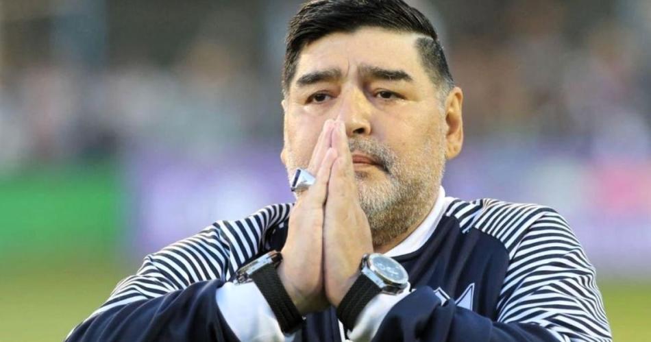 Diego Maradona durante su ltimo trabajo como DT de Gimnasia de La Plata