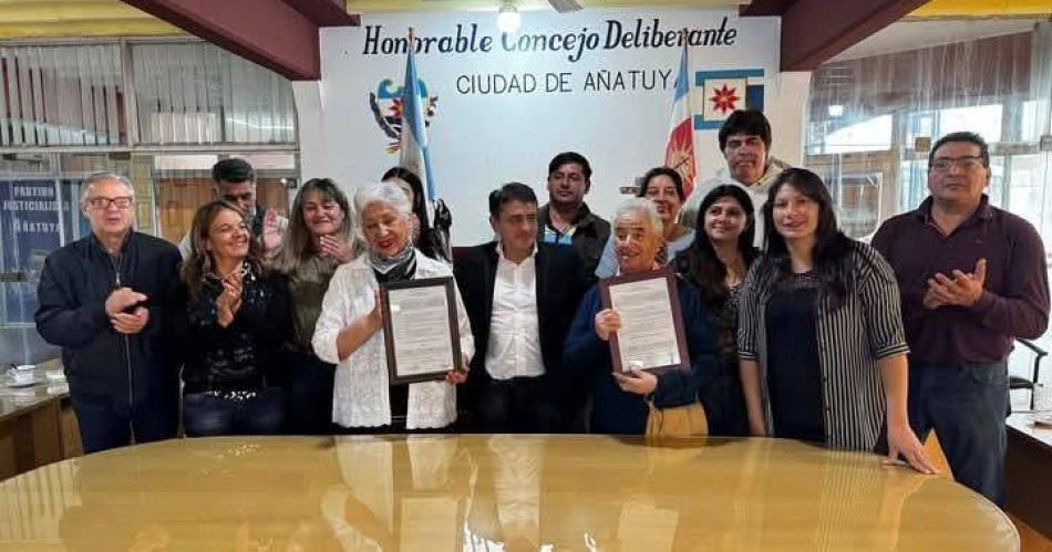 Homenajean a mujeres que recuperaron una institucioacuten histoacuterica