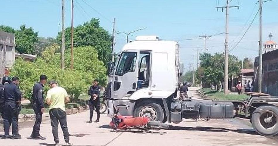 Choque en intersección de Barraza y Chacabuco ciudad de Añatuya