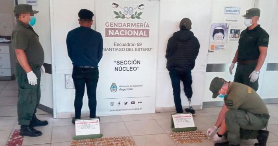 Ruta 34- detienen a dos bolivianos con 172 caacutepsulas de cocaiacutena en su organismo  