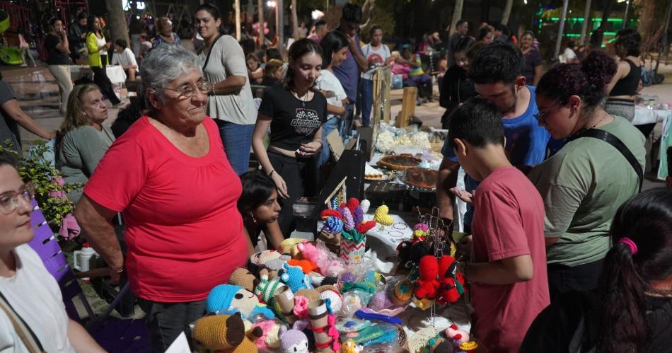 Con gran eacutexito se realizoacute la Feria de Mujeres Emprendedoras