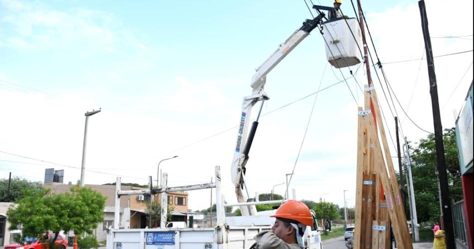 Reponen el cableado del alumbrado puacuteblico de avenida Coloacuten sur que fue vandalizado