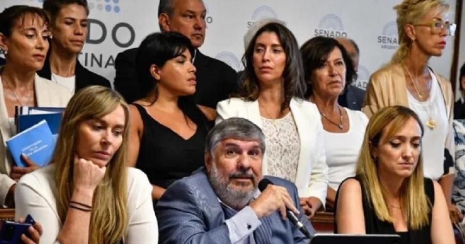 Legisladores de UP insistieron en que el DNU firmado por Javier Milei viola la legislación vigente y la Constitución Nacional