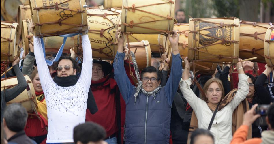 Orgullo santiagueño- llega la 1° Marcha de los Bombos en el Mar