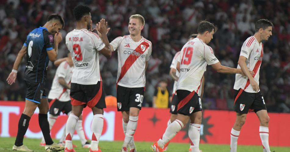 CALIDAD Franco Mastantuono marcó el 2-0 en el Madre de Ciudades El pibe fue el mejor de la noche y otra vez llegó al gol