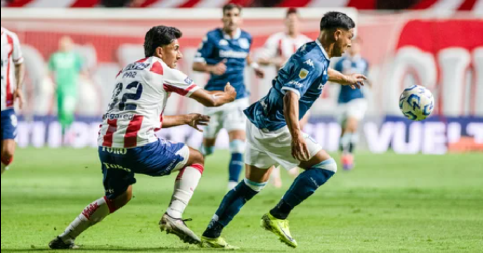 Con un jugador menos Racing le ganó a Unión y acaricia la clasificación