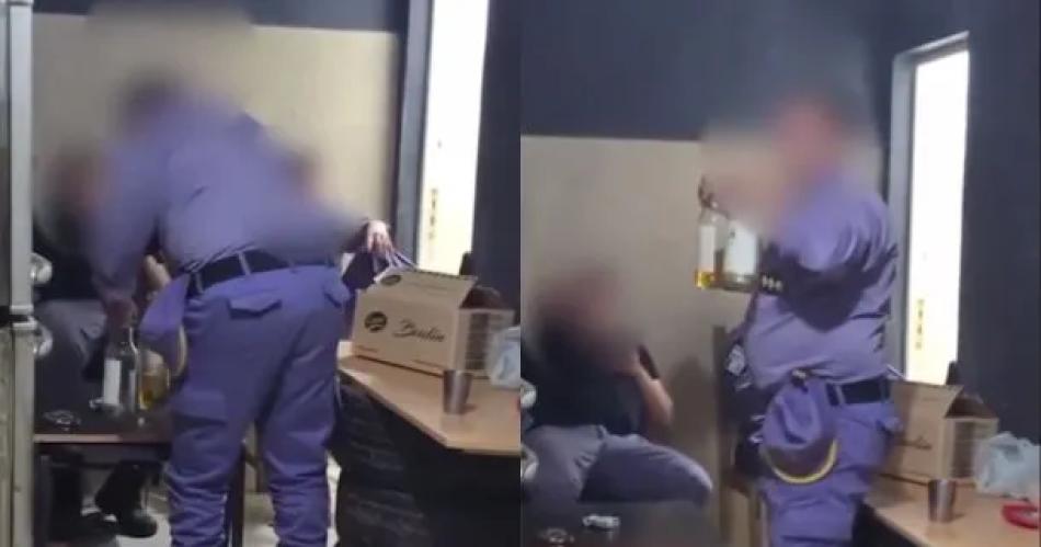 VIDEO DEL ESCAacuteNDALO  Descubren a policiacuteas tomando alcohol en una comisariacutea