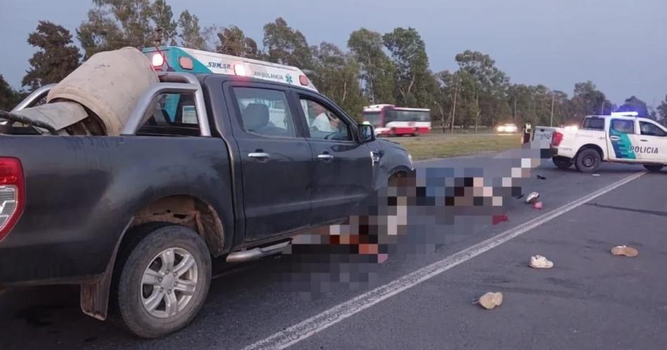 Fatal accidente- cuatro personas murieron al chocar una moto con un camioacuten