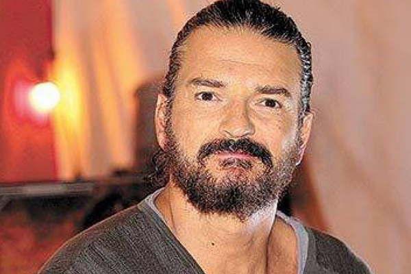 Ricardo Arjona se confesó: "Hoy me divierto menos, pero las cosas resultan  regularmente mejor" - Ricardo Arjona promociona una inminente nueva gira,  esta vez por Europa, y rememora sus días previos al