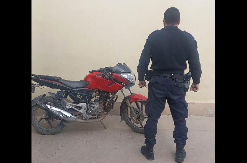 Desesperación en La Banda aprovecharon que estaba de espalda y le robaron la moto El Personal