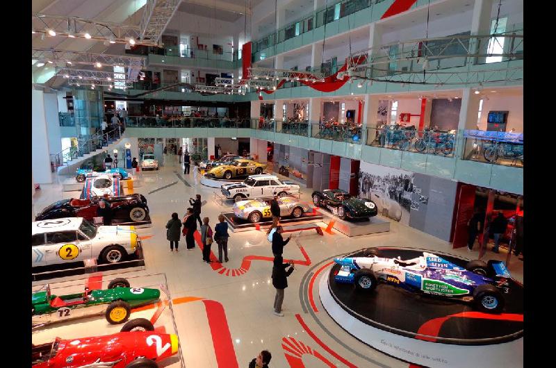 Los Turistas Podrán Disfrutar De Atractivos Como El Museo Del Automóvil En Las Termas El Museo