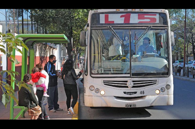 Tras una jornada marcado por las dudas se levantó el paro de UTA En una jornada marcada por