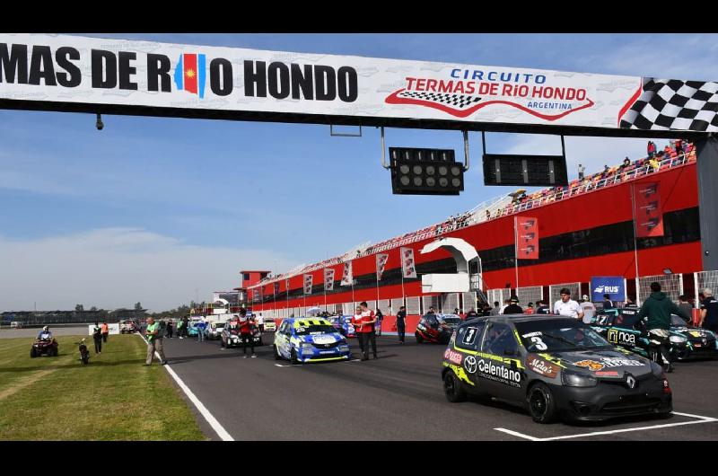 Segunda Jornada De Prueba Y Clasificaci N Del Turismo Pista En El Aut Dromo De Las Termas Este