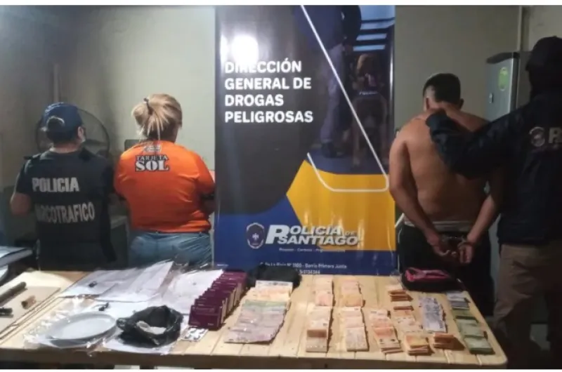 Cámara Confirmó Preventiva A Madre E Hijo Por Vender Cocaína La Mujer Digitaba Todo El 5531